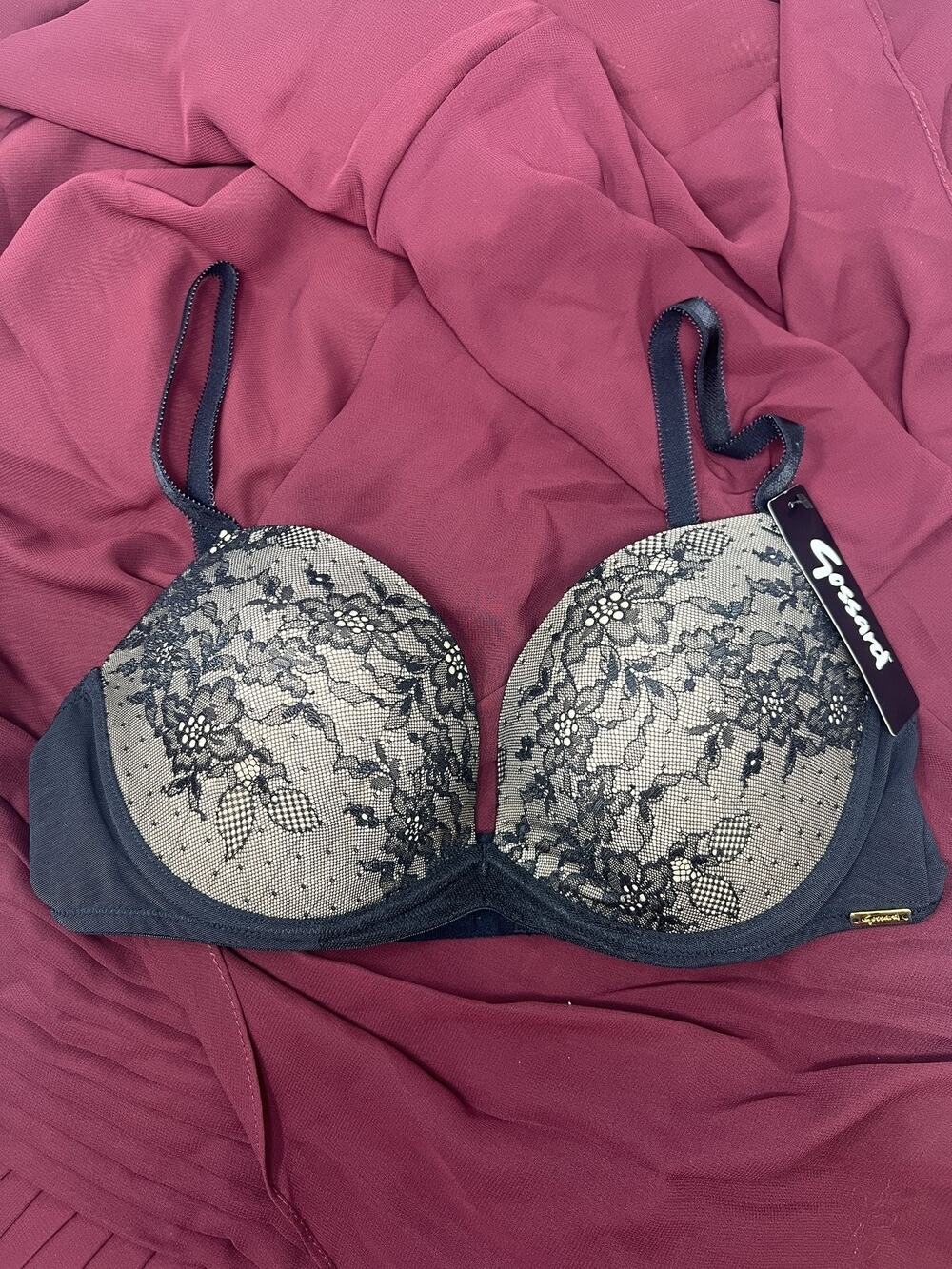 Gossard NWT US 34C Black 13008 Glossies Lace Moulded Underwire Bra